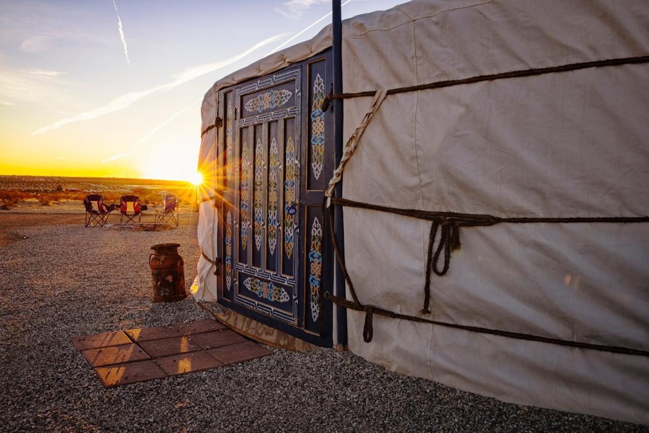 Family Style Star Gazing Yurt Hotel Twentynine Palms Exterior photo
